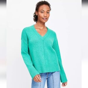 LOFT Rib Trim Wide Sleeve V-Neck Sweater Vibrant Spearmint Size L New In Bag